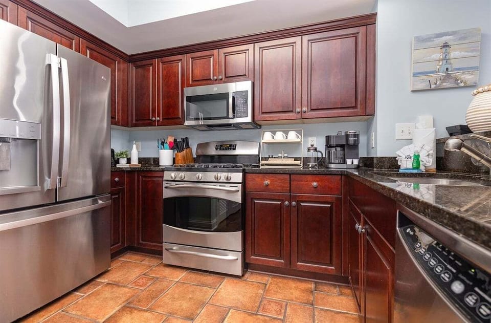 The full size kitchen is the perfect space to cook with your loved ones.