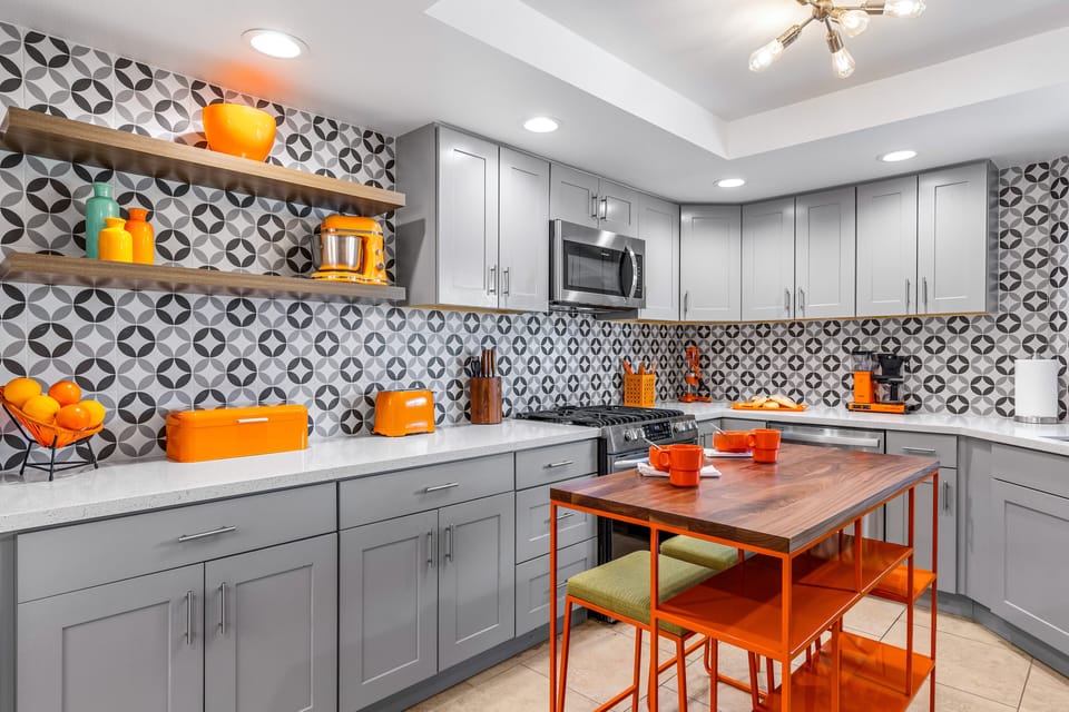Well-stocked kitchen for all your culinary needs