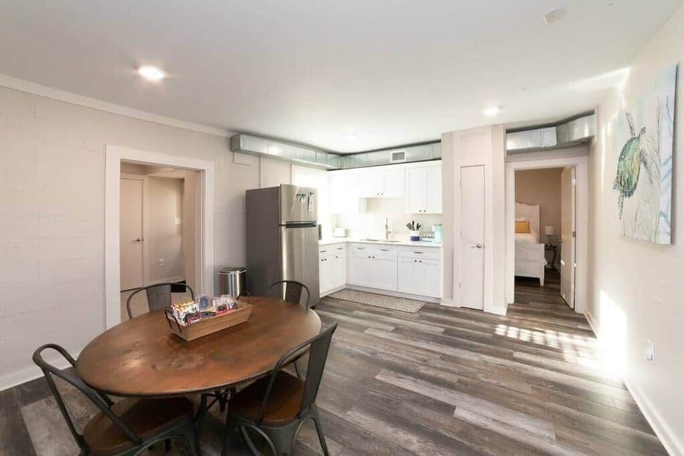 Additional kitchenette for coffee and simple meals