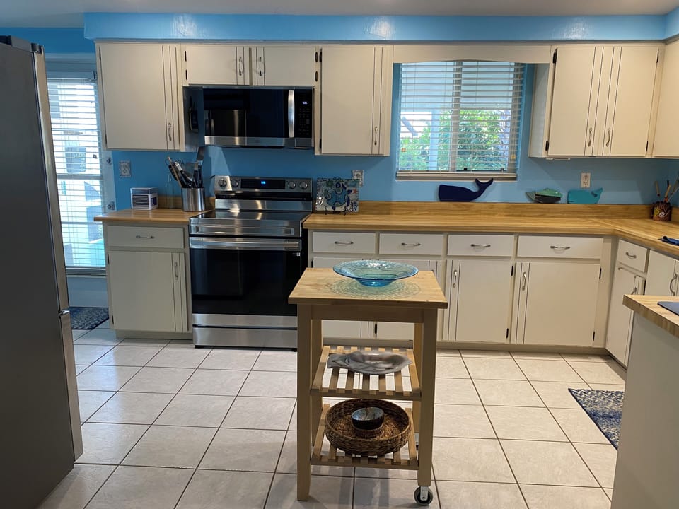 Oven is also convection and air fryer
