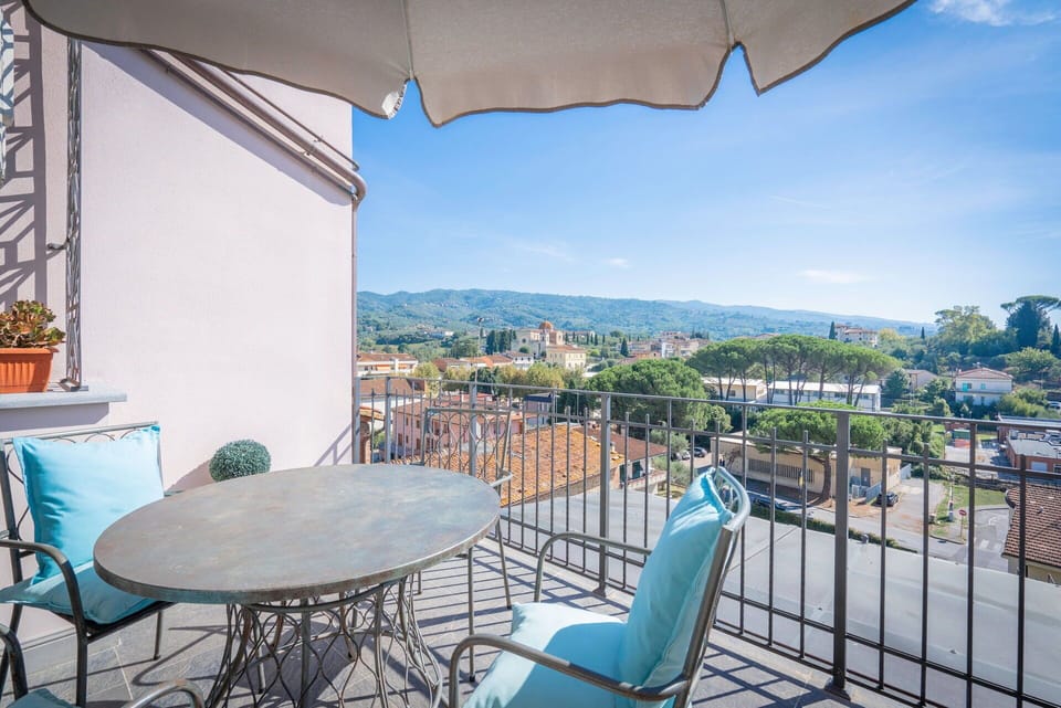 Autumn, Balcony / Terrace / Patio, Spring, Summer