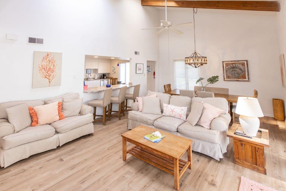 2nd floor
Living area