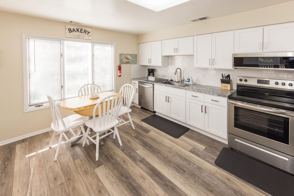 Second Floor
Kitchen