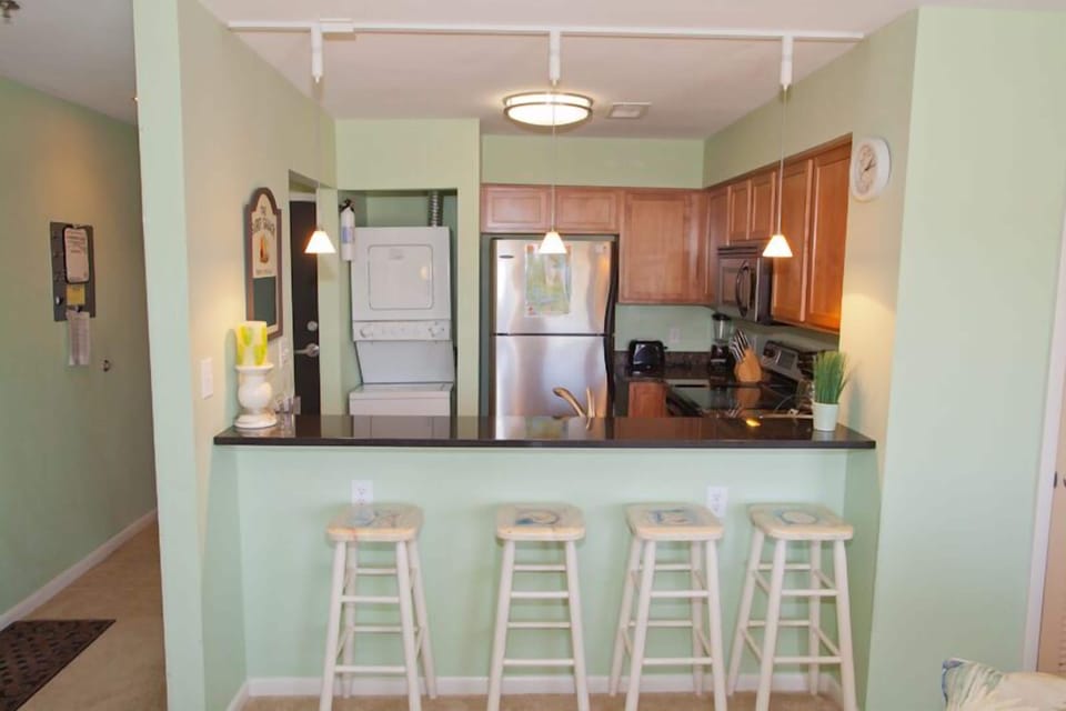 Kitchen counter seating
