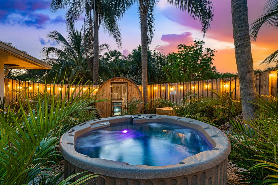 Outdoor spa tub