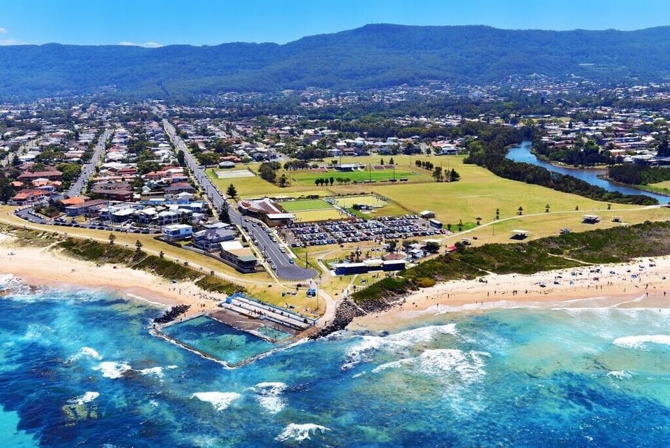 towradgi point-rock pool, park, bowling club, bbq/green space, bike path & more