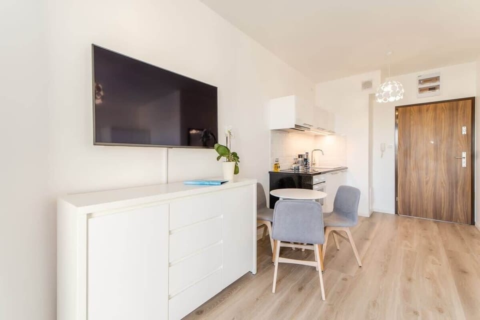 The living area's tasteful furnishings ensure a pleasant stay. 
