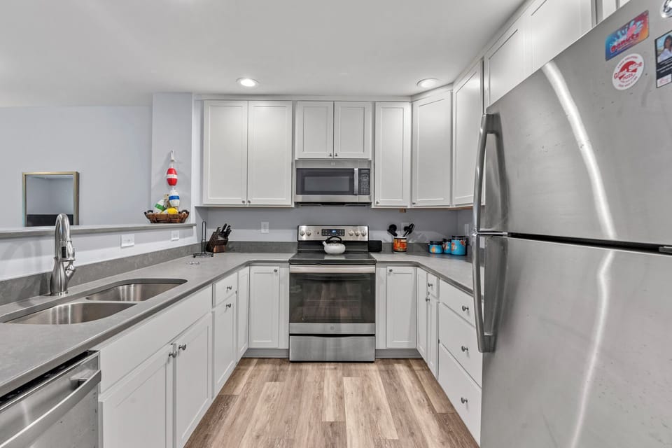 OSF12: The Hawk's Nest | Kitchen