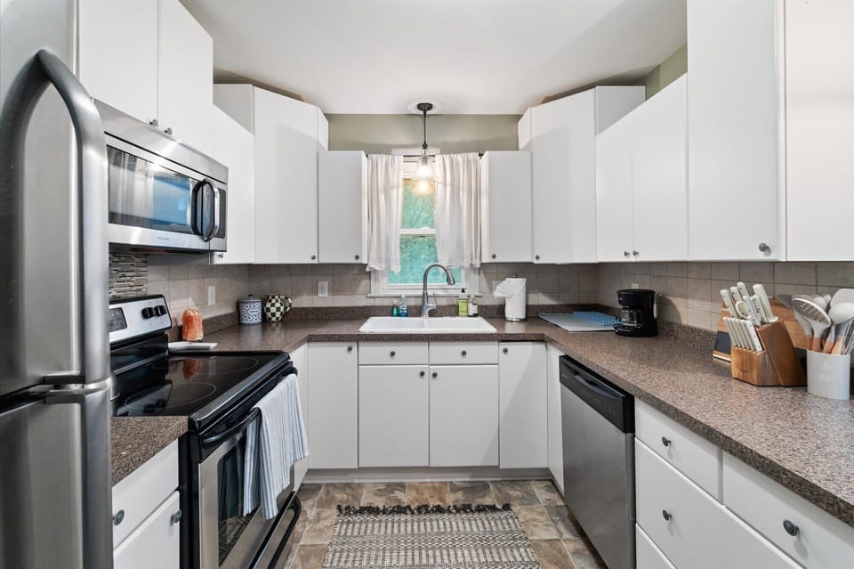 Fully equipped and compact kitchen