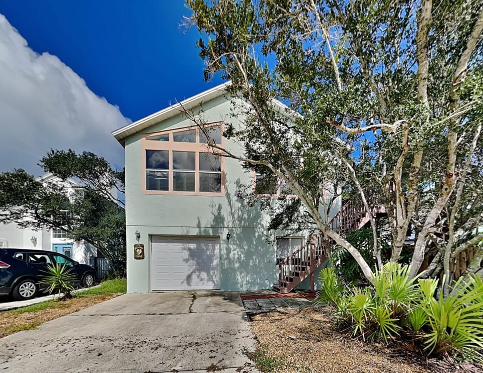 Seascape Beachhouse Exterior View