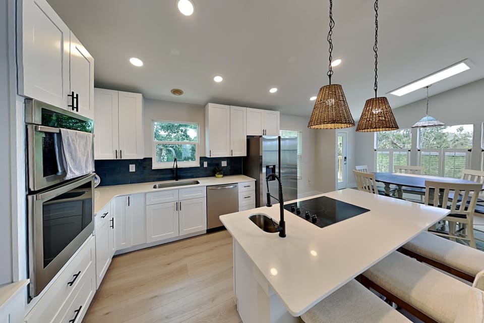 Fully Equipped Kitchen with Stainless Steel Appliances