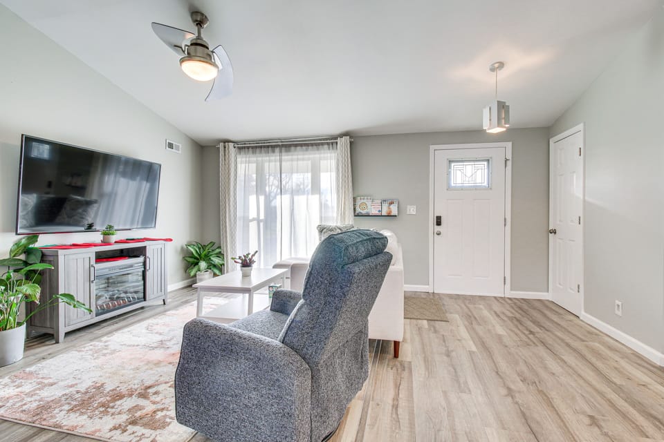 Dayton Vacation Rental | 3BR | 2BA | 1,100 Sq Ft | Step-Free Access