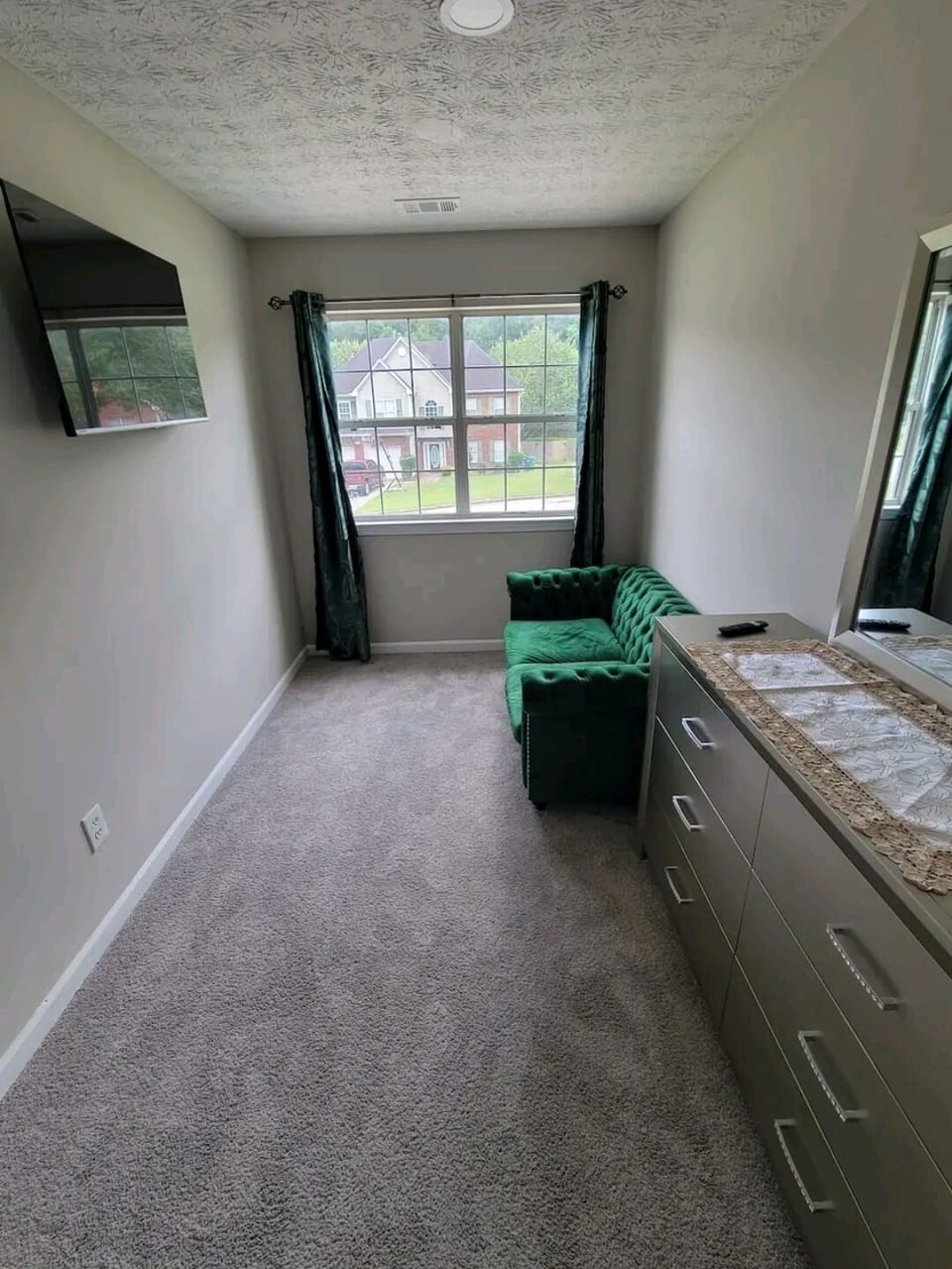 Bedroom 1 sitting area