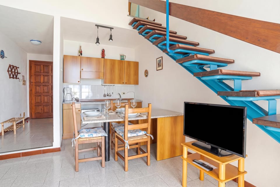 Kitchen and dining area