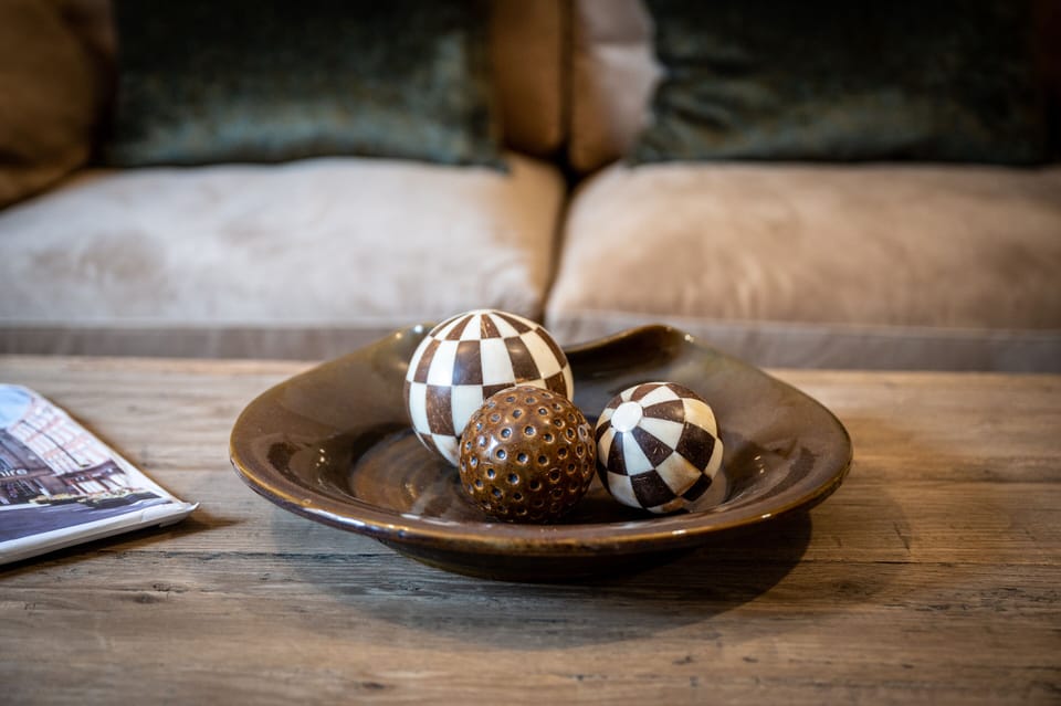 Living Room / Lounge