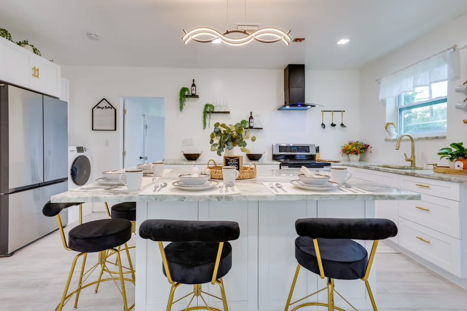 Kitchen | Toaster | Toaster Oven | Crockpot | Blender