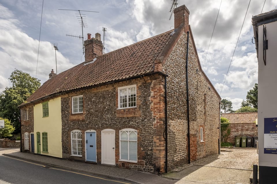 12 Station Road, Holt: Front elevation