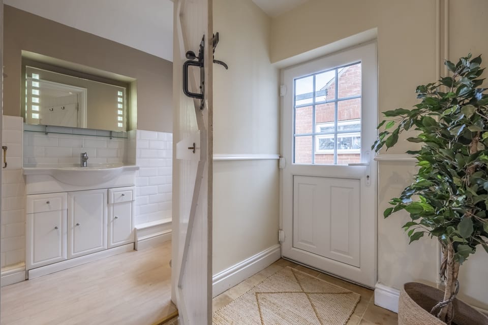 Ground floor: Shower room