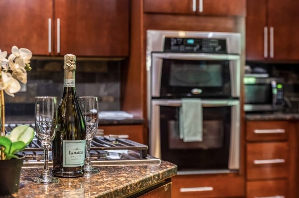 Indoors, Microwave, Oven, Kitchen, Glass