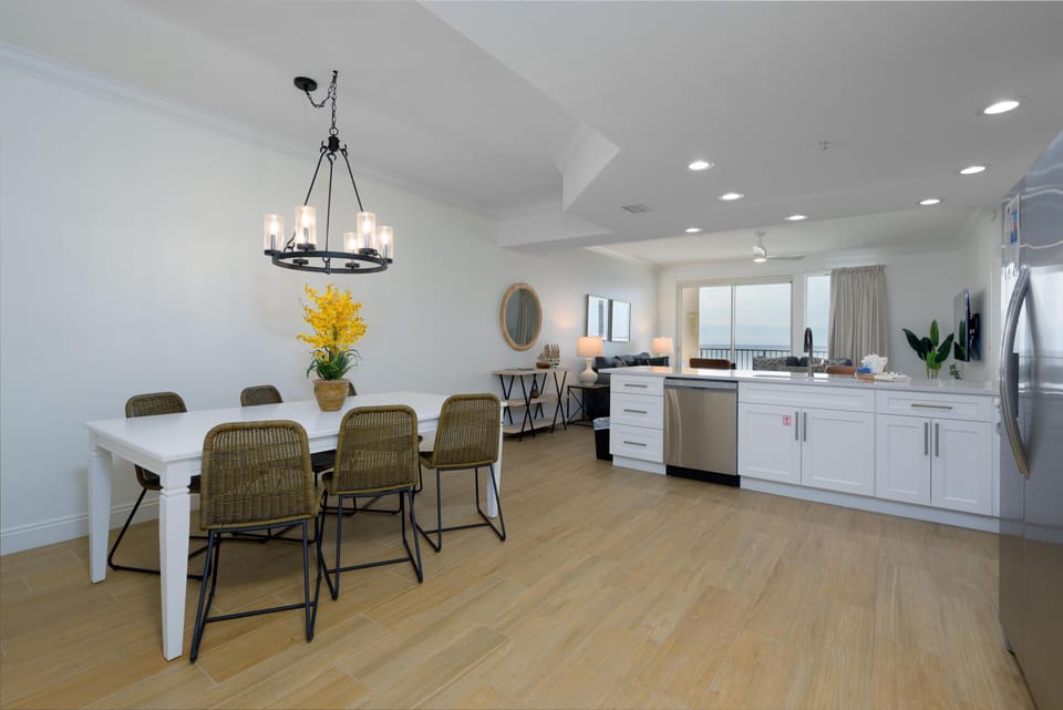 Spacious eat-in kitchen with seating for 6.