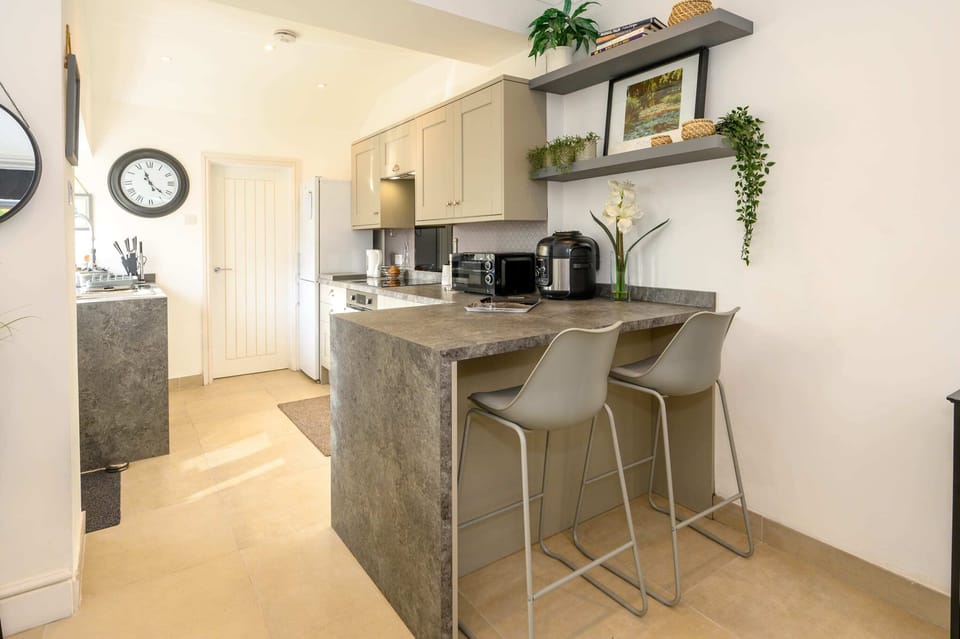 Breakfast bar