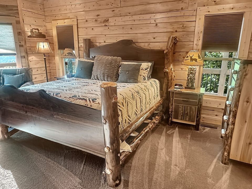 King Master Bedroom 3 - main floor