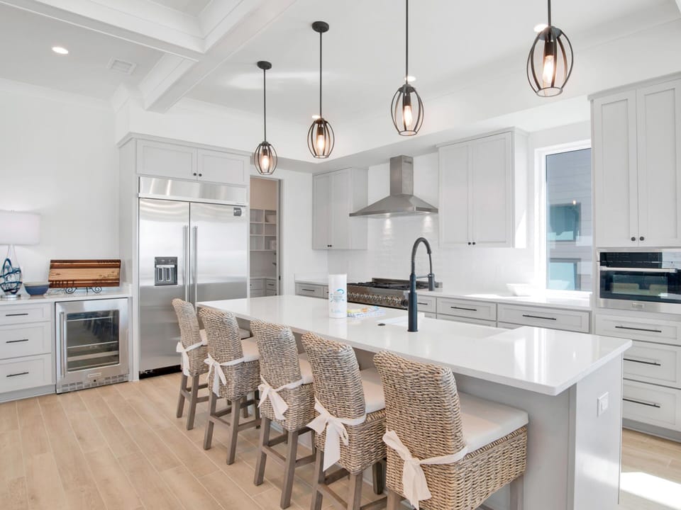 Breakfast Bar - Seating for 5