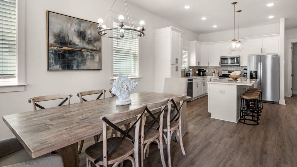 Serene Stay on 30A Dining Table and Kitchen