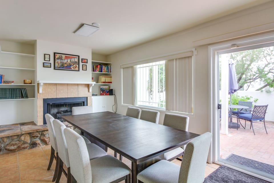 Dining Area | Dishware/Flatware
