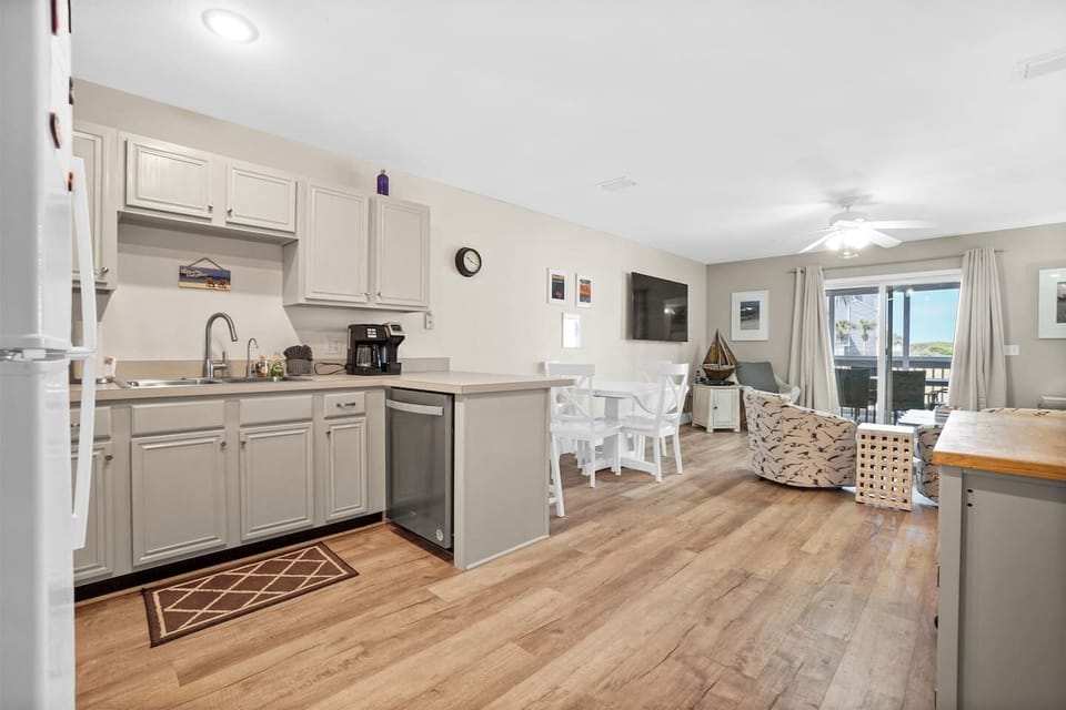 Fill the pantry, load the fridge, and cook like you mean it — the kitchen storage keeps pace with a full house.