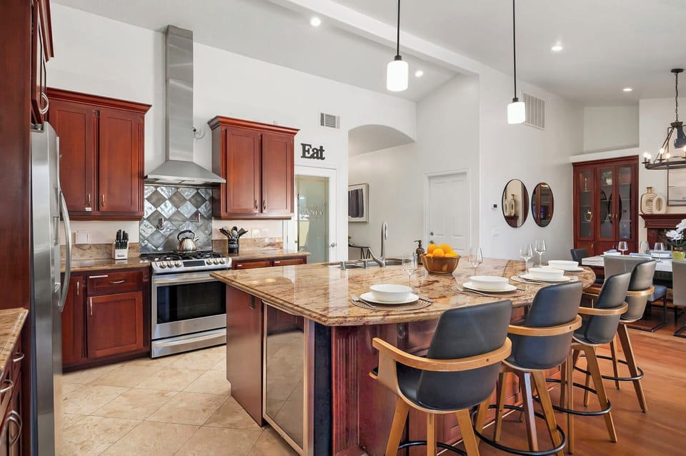 The kitchen island: your go-to spot for a perfect breakfast