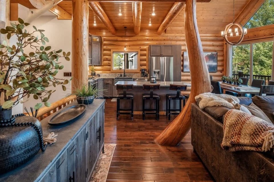 Serene and gorgeous entry.