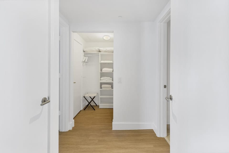 Find ample space for all your treasures and travel dreams.