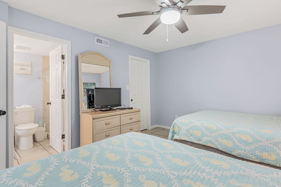 3rd Bedroom with 2 Queen Beds