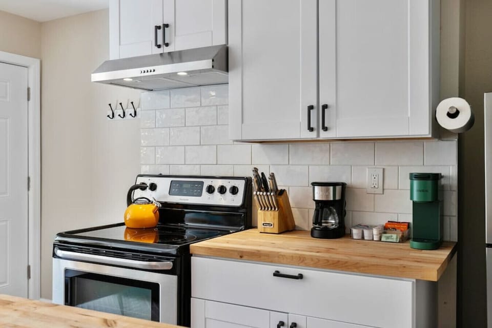 We have thought of everything you need to prepare meals in your home away from home.