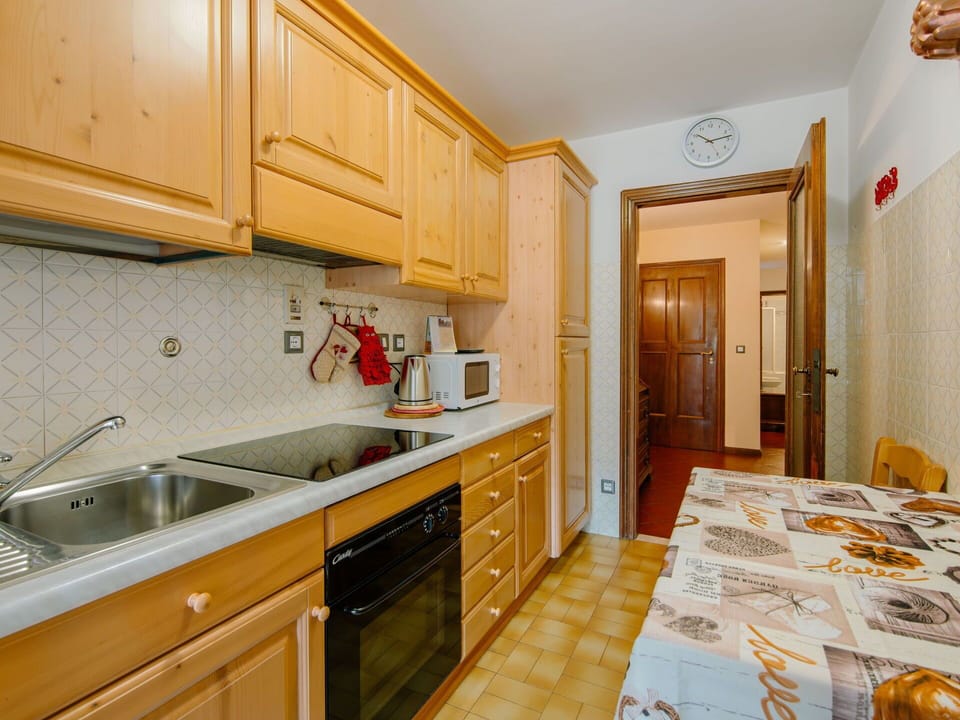 Furniture, Property, Cabinetry, Picture Frame, Window, Building, Comfort, Azure, Drawer, Wood