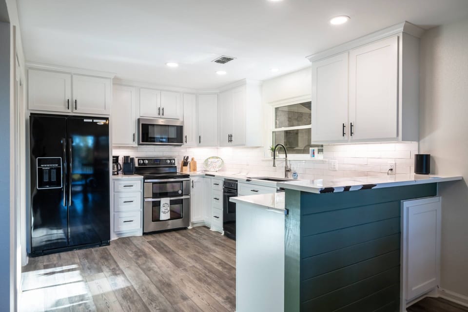 Large & Updated Kitchen