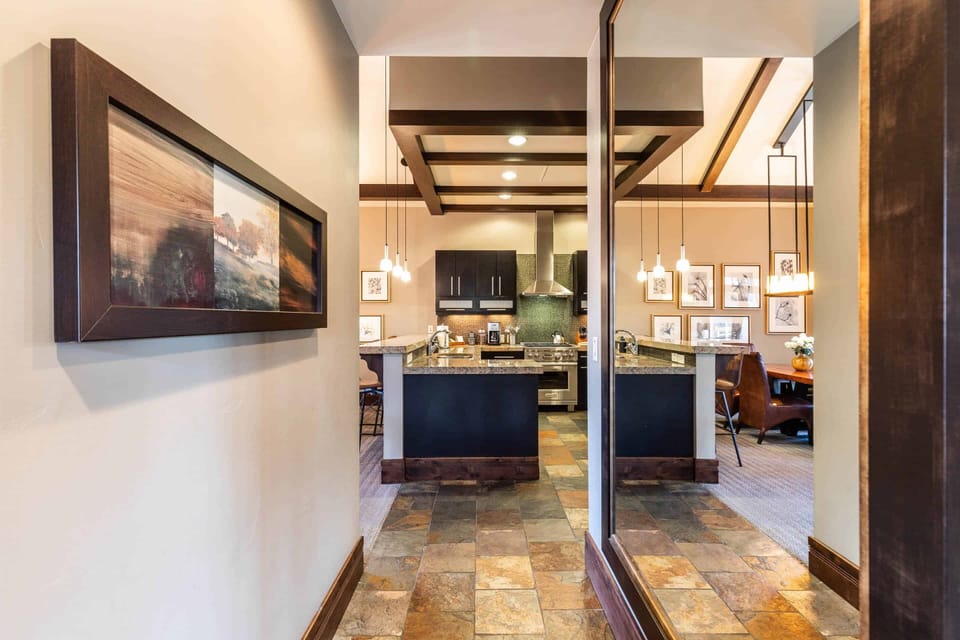 9001 Northstar Dr Unit 508-print-030-019-Interior-4200x2800-300dpi