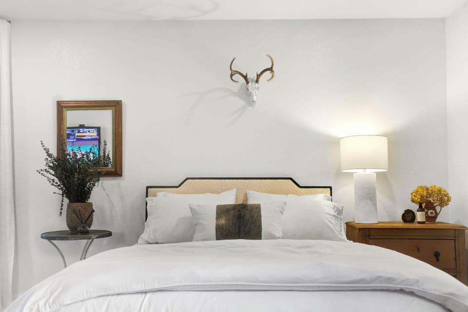 Guesthouse Queen Bed