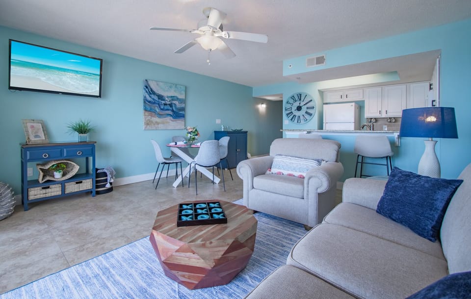 Open concept living room, dining & kitchen