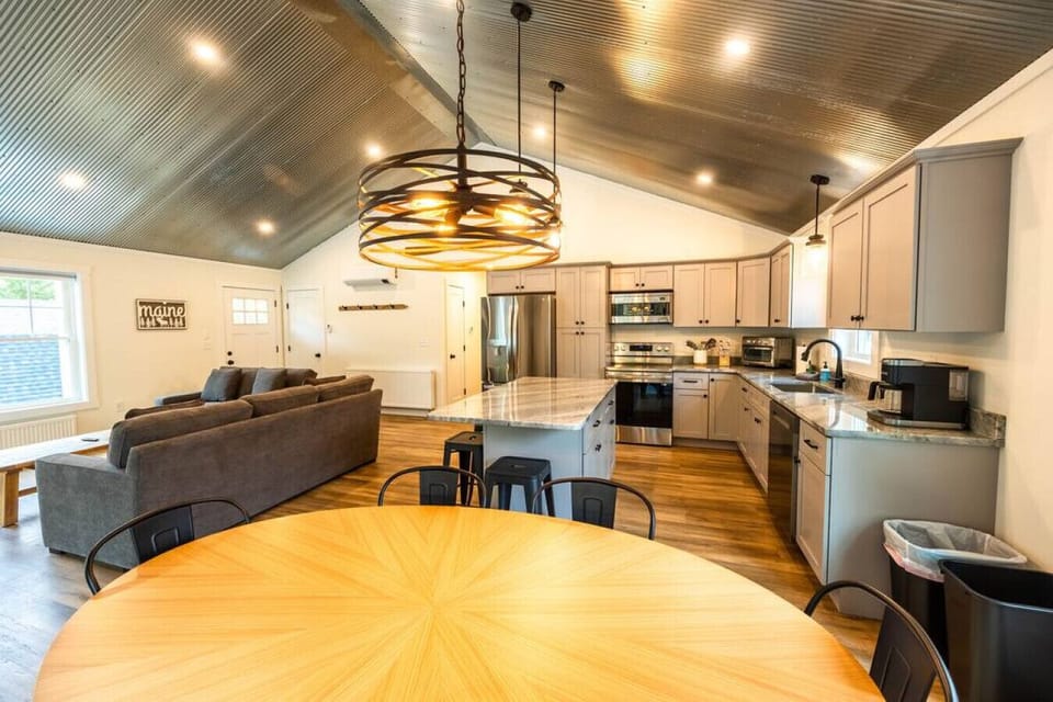 Where simplicity meets comfort.