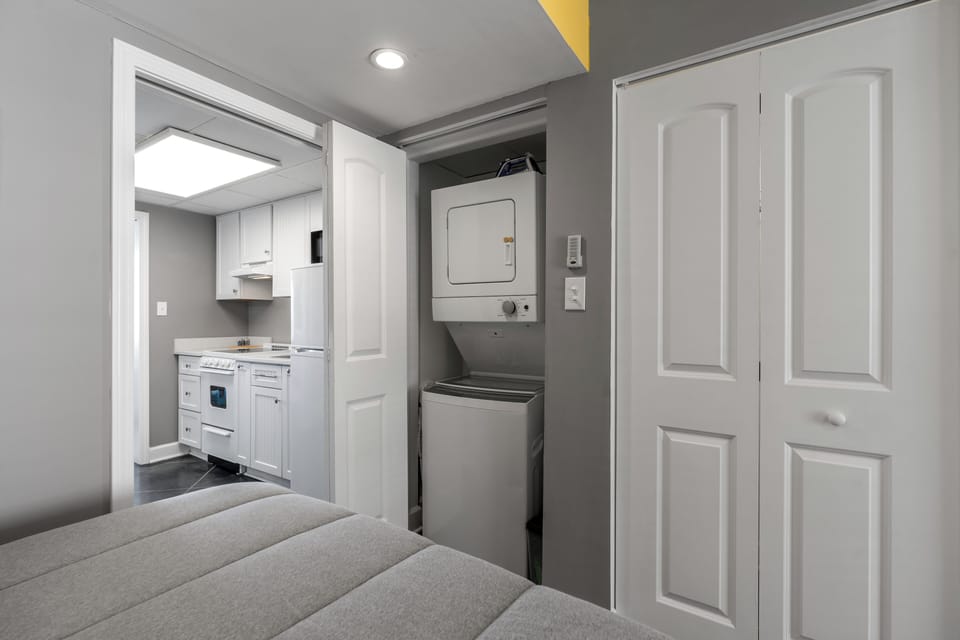 Washer & Dryer In Unit