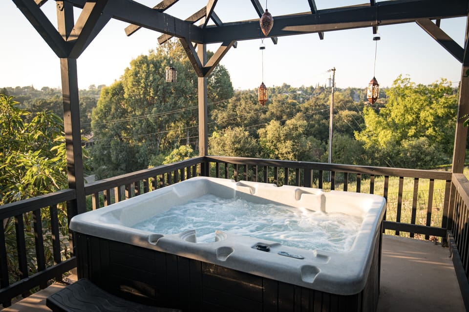 Hot tub with jets and lights.  Very secluded.  