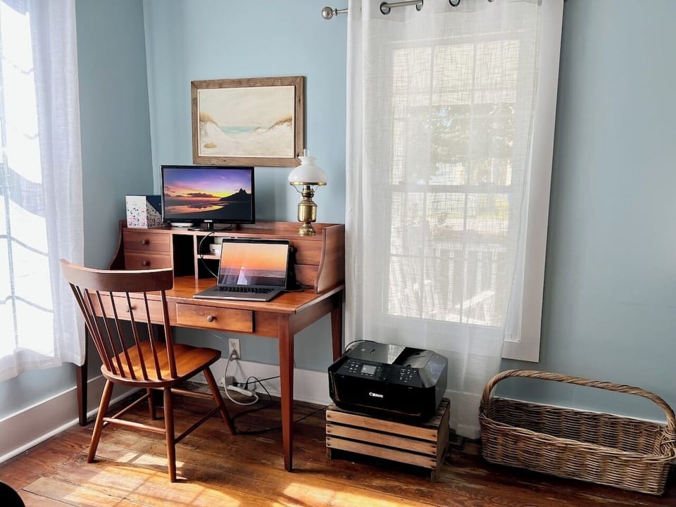 Desk, extra monitor and printer
