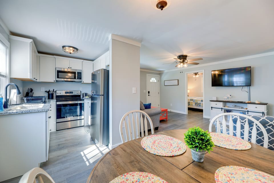 Dining Area | Kitchen | Coffee Maker | Cooking Basics