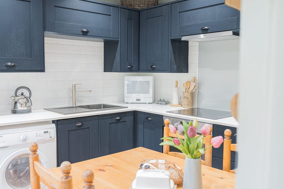 Potter's Wheel - Kitchen