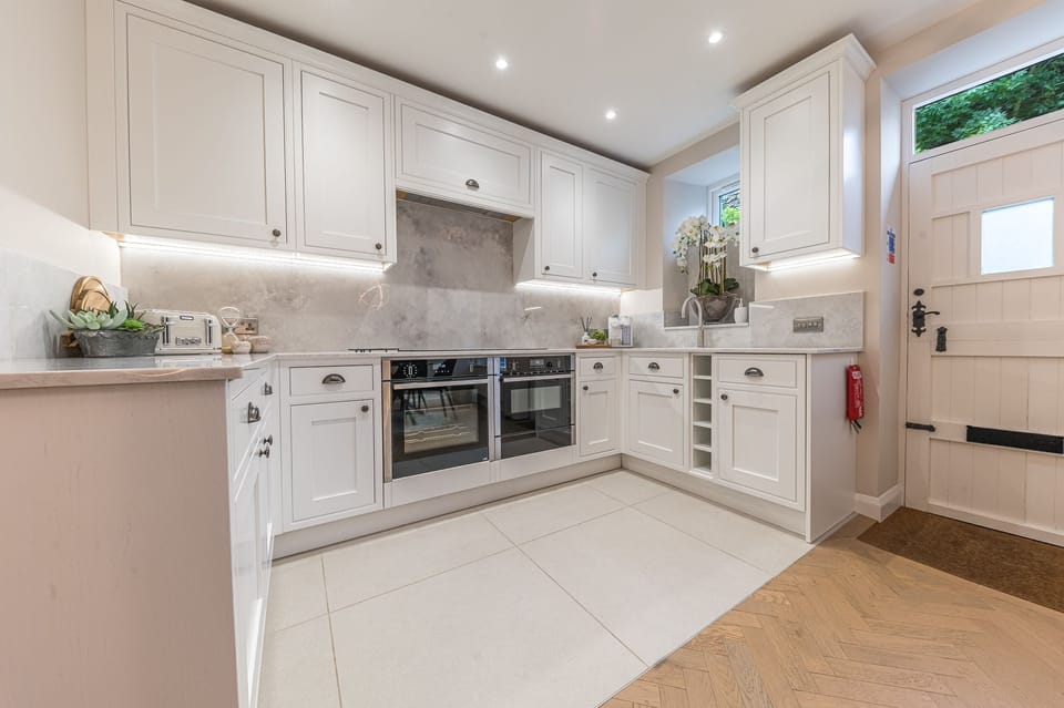 Heather Mere Cottage Bowness Kitchen