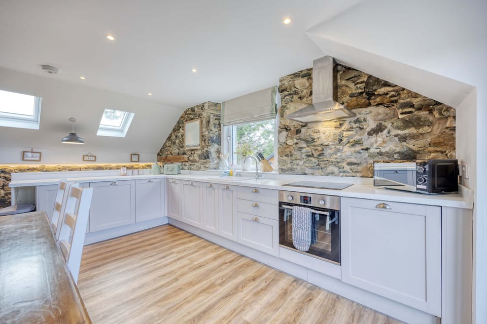 A fully equipped kitchen