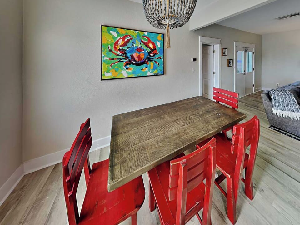 Dining Area - Seating for 6 - Second Floor