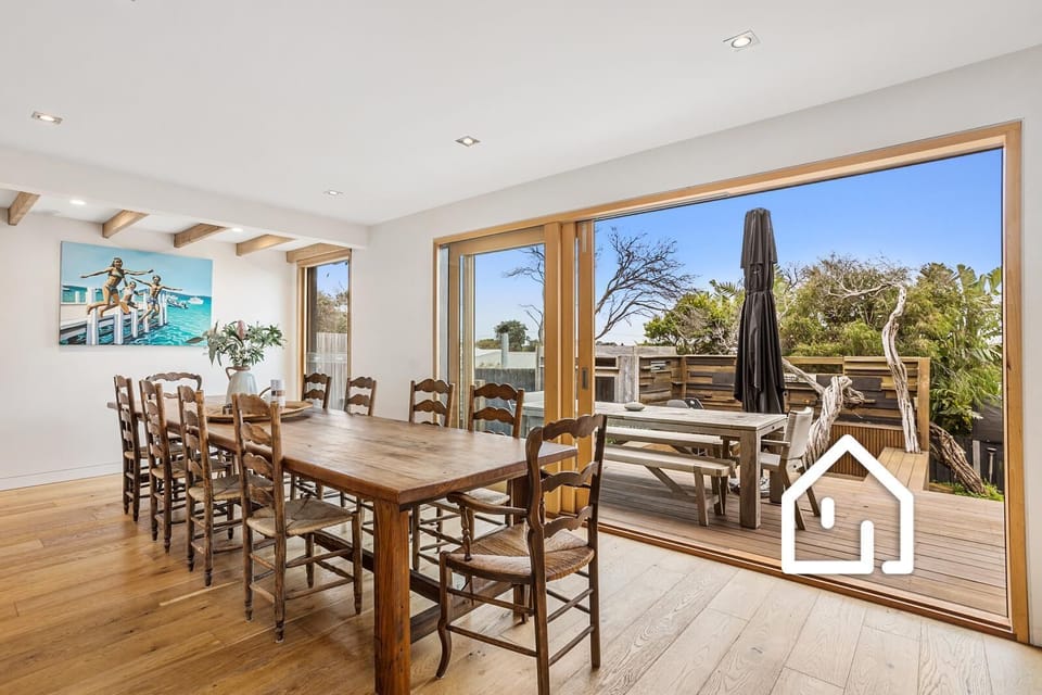 Spoilt for choice, between dining indoors or outdoor for meals